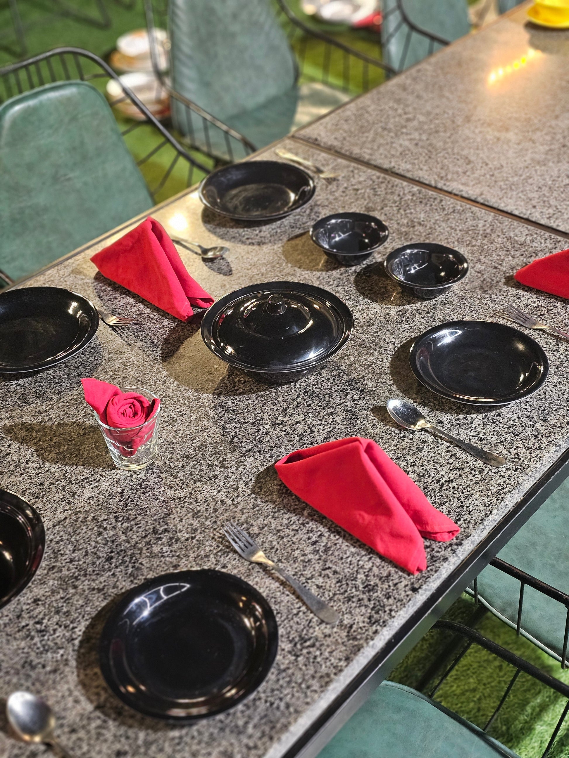 Siyah Nazakat Dinner Set