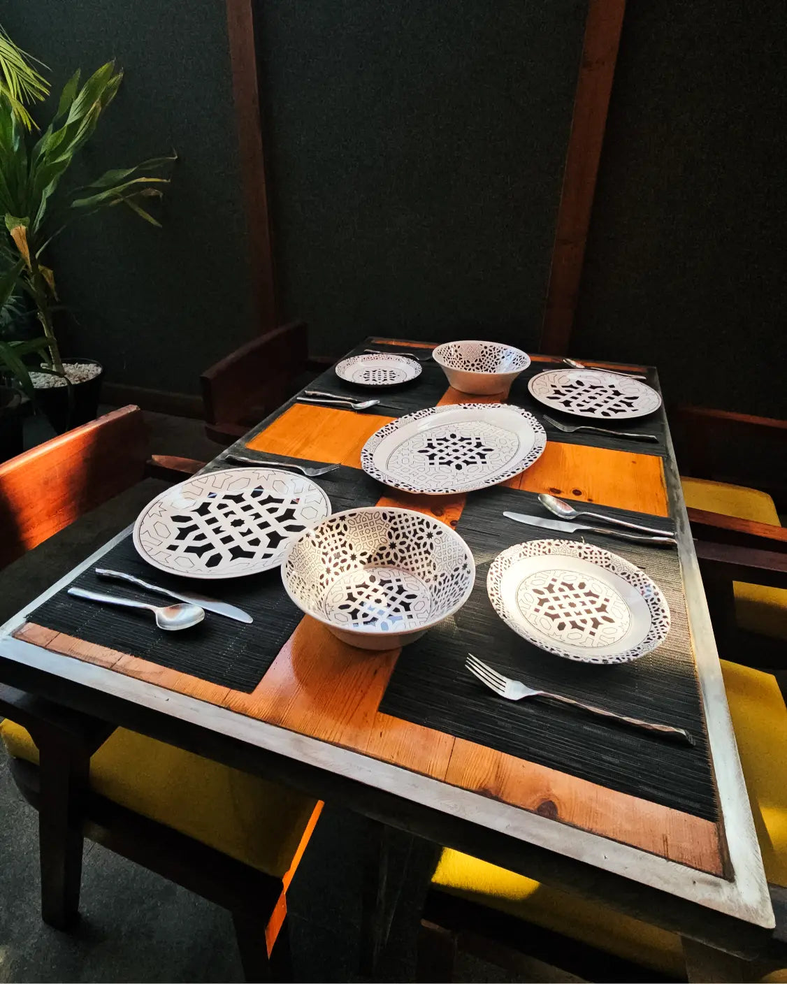 Aafreen Dinner Set