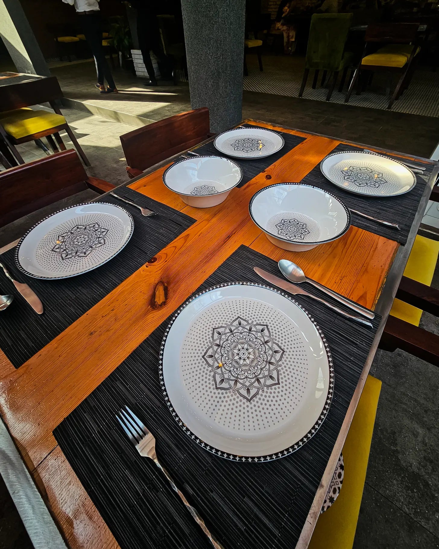 Nishat Dinner Set